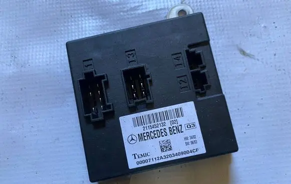 Mercedes-Benz E W211 Comfort/convenience module a2115452132 2115452132