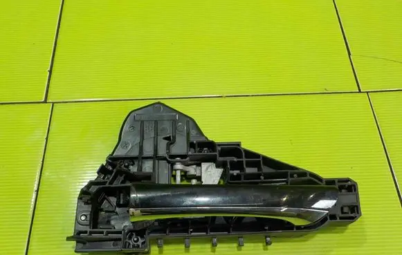 Mercedes-Benz B W245 Front door exterior handle PRZOD HP18 A1697601134