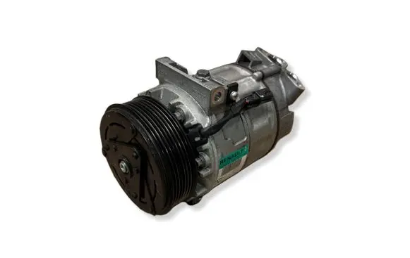 Renault Master III Air conditioning (A/C) compressor (pump) 926000373R