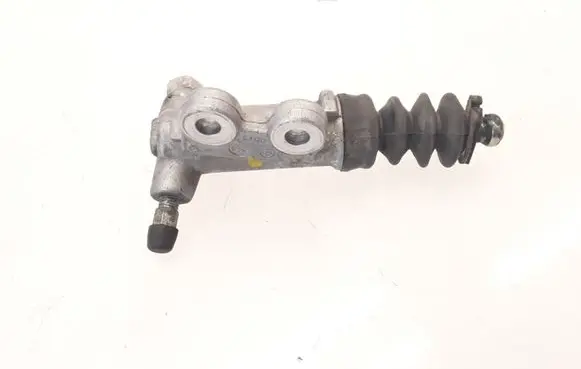 Clutch slave cylinder