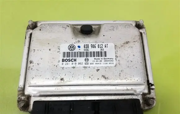 Seat Leon (1M) Engine control unit/module 038906012AT