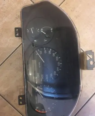 Mazda 626 Speedometer (instrument cluster) FDGE6VD