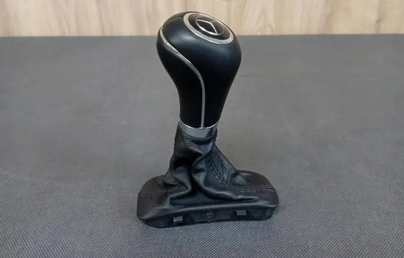 Mercedes-Benz CLK A209 C209 Gear lever shifter trim leather/knob A2032671811 2032671811