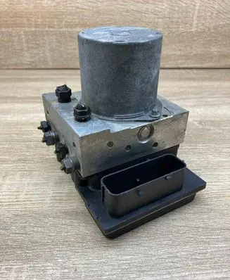 BMW 5 E60 E61 ABS Pump 6774848 6774850