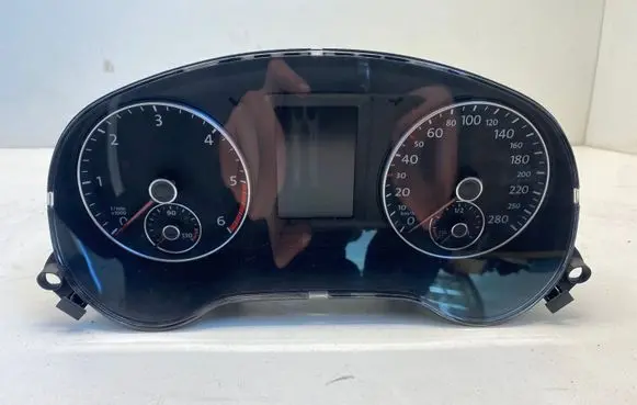 Volkswagen Jetta VI Speedometer (instrument cluster) 5C6920862A