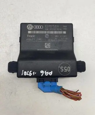 Volkswagen PASSAT B6 Gateway control module 3C0907951A 4020631F 3C0907530A