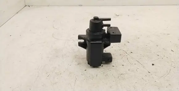 BMW 5 E60 E61 Turbo solenoid valve 70057900 7796634 06T083