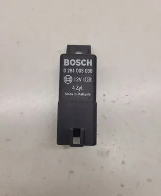 Audi A3 S3 8P Glow plug pre-heat relay 038907281D 0281003038