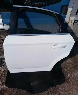 Ford Mondeo MK IV Rear door 