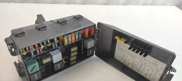 Ford Focus Fuse box set 98AG4A42AD LXQQIXJ7V640