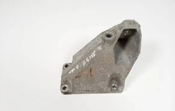 Lexus GS 250 350 300H 450H Engine mounting bracket 1231131050