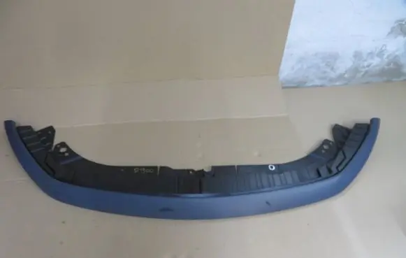 Engine bonnet/hood lock trim molding