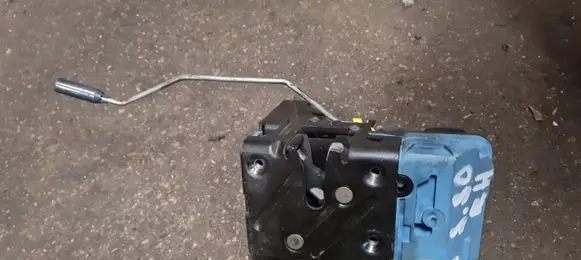 Volvo S80 Front door lock