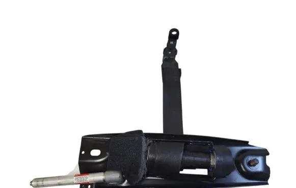 Volvo V70 Front seatbelt 3986506 G6041213