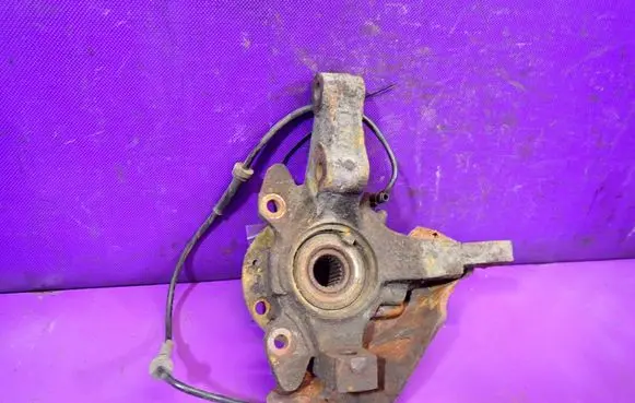 Fiat Albea Front wheel hub spindle knuckle