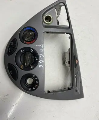 Ford Focus Climate control unit