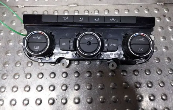 Volkswagen Tiguan Climate control unit S26380377 1K8907044AB
