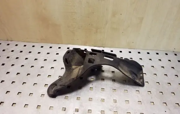 Opel Astra H Rear bumper mounting bracket 13143107RH