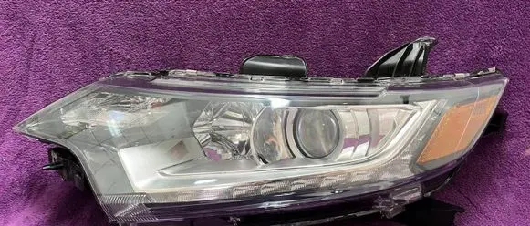 Mitsubishi Outlander Headlight/headlamp 8301C651