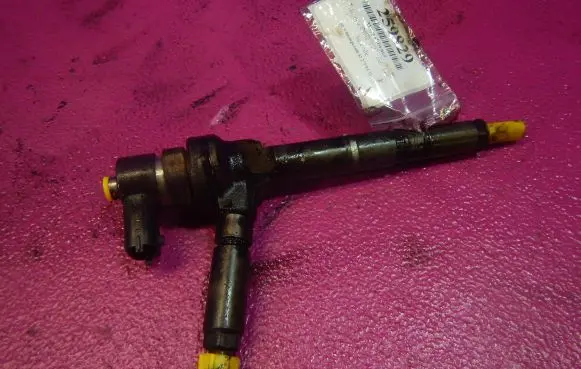 Honda Civic Fuel injector 0445110082