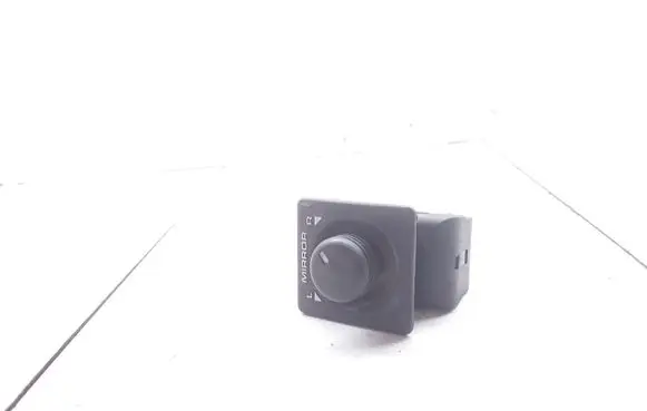 Land Rover Freelander Wing mirror switch AMR2498