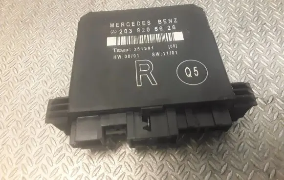 Mercedes-Benz C W203 Door control unit/module 2038206626 A2038206626