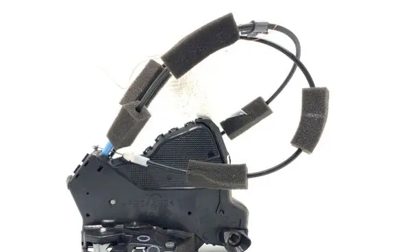 Honda Civic IX Front door lock