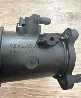 BMW 5 F10 F11 Mass air flow meter 851949203 11884414