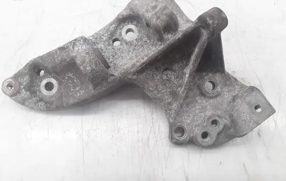 Citroen C3 Engine mounting bracket 9641715480