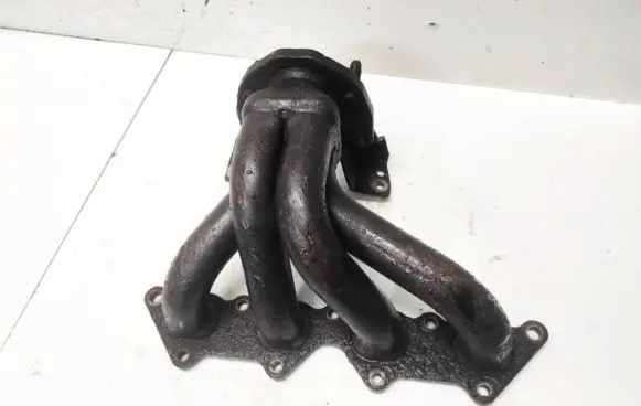 Mitsubishi Carisma Exhaust manifold