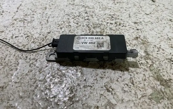 Volkswagen PASSAT B6 Antenna control unit 3C9035552A 12014600
