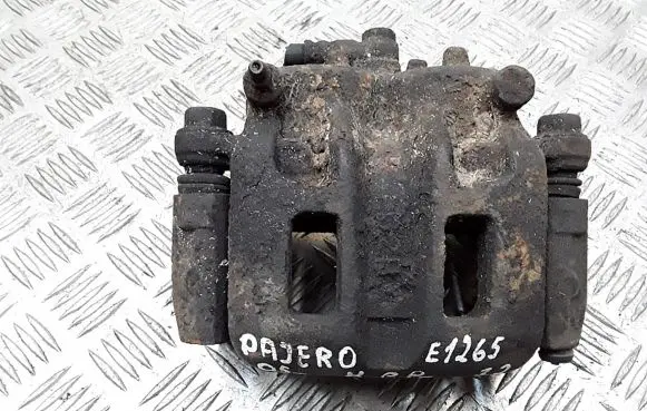 Mitsubishi Pajero Front brake caliper