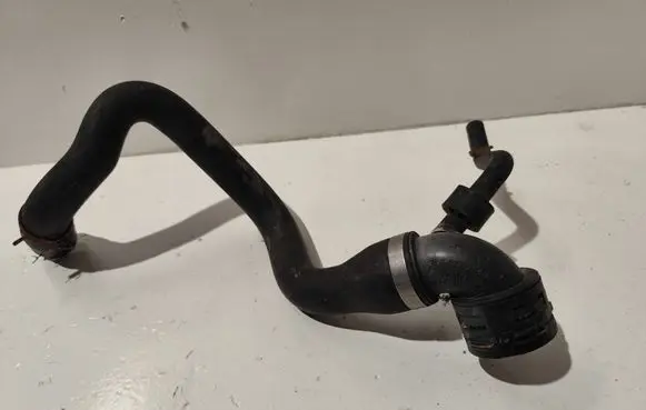 Volkswagen Touareg I Engine coolant pipe/hose 7L6122291A