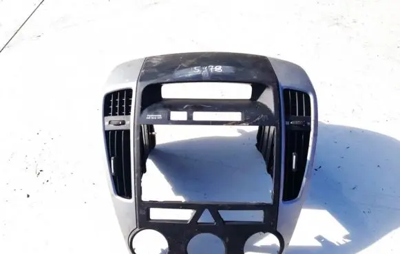 KIA Ceed Dash center air vent grill 847401h905 84740-1h905