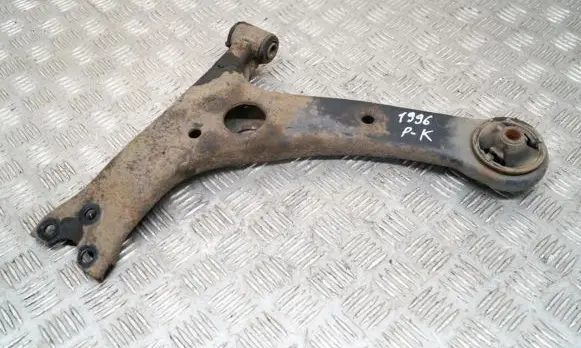 Toyota Prius (XW20) Front lower control arm/wishbone
