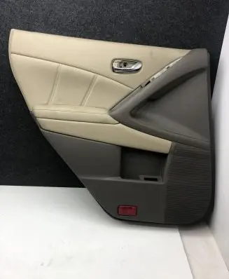 Nissan Murano Z51 Rear door card panel trim