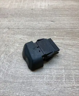 Renault Megane I Central locking switch button 841242B