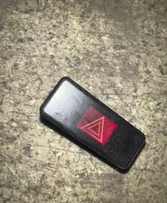 BMW 5 E39 Hazard light switch 8350947