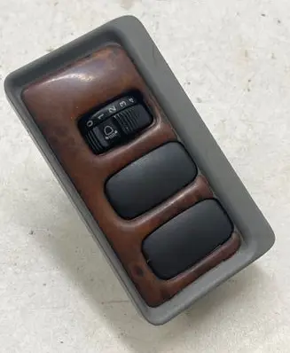 Mitsubishi Galant Headlight level height control switch MR270599
