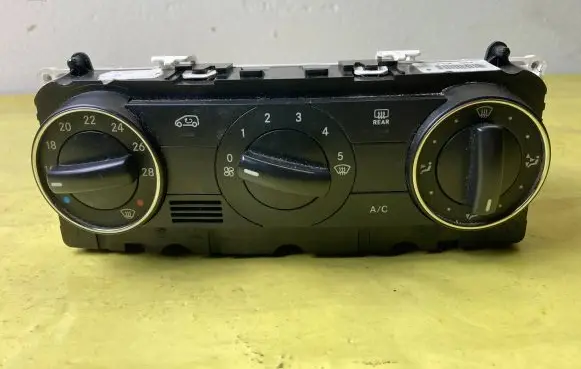 Mercedes-Benz B W245 Climate control unit A1698301785