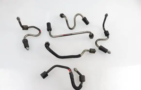 Mazda 6 Fuel injector supply line/pipe 