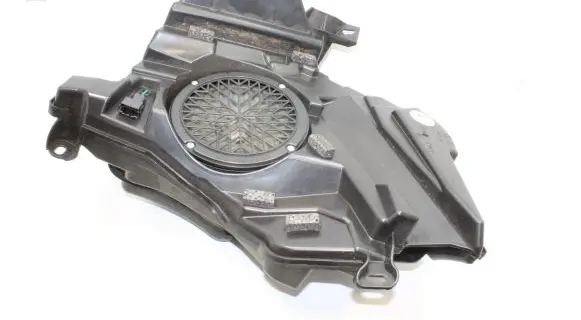 Audi A5 8T 8F Subwoofer speaker 8F0035382
