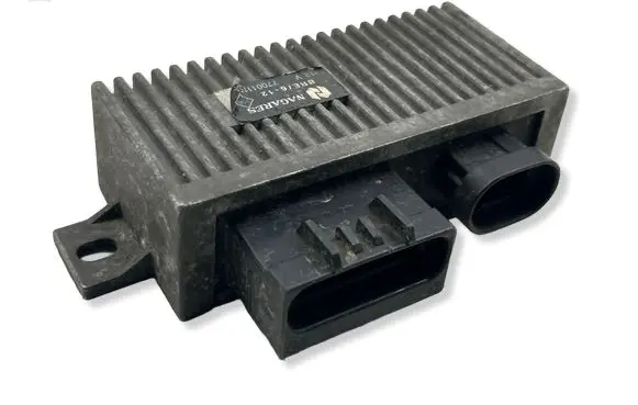 Renault Megane I Glow plug pre-heat relay 7700111525