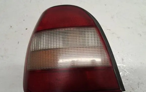 Nissan Sunny Rear/tail lights 22063324
