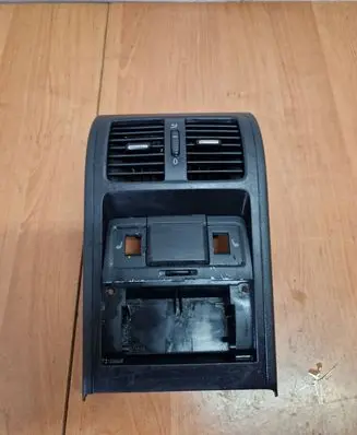 Volkswagen PASSAT B6 Dash center air vent grill 3C0819203