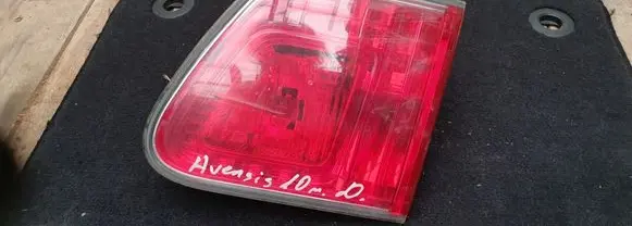 Toyota Avensis T270 Rear fog light 
