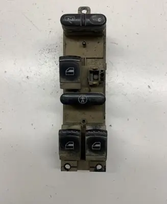 Volkswagen PASSAT B5.5 Electric window control switch 1J4959857B