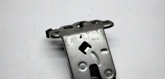 Audi A3 S3 8P Tailgate/trunk/boot lock/catch/latch 8K9827505
