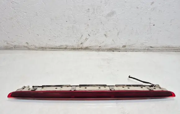 Audi A6 S6 C6 4F Third/center stoplight 0315870