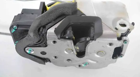 Opel Insignia A Coupe door lock (next to the handle) 135503781
